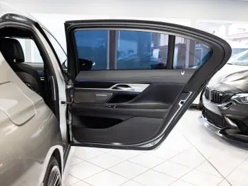 740Li xDrive M Paket Ceramik S.Close Panorama