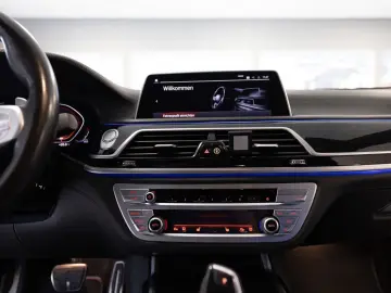 740Li xDrive M Paket Ceramik S.Close Panorama