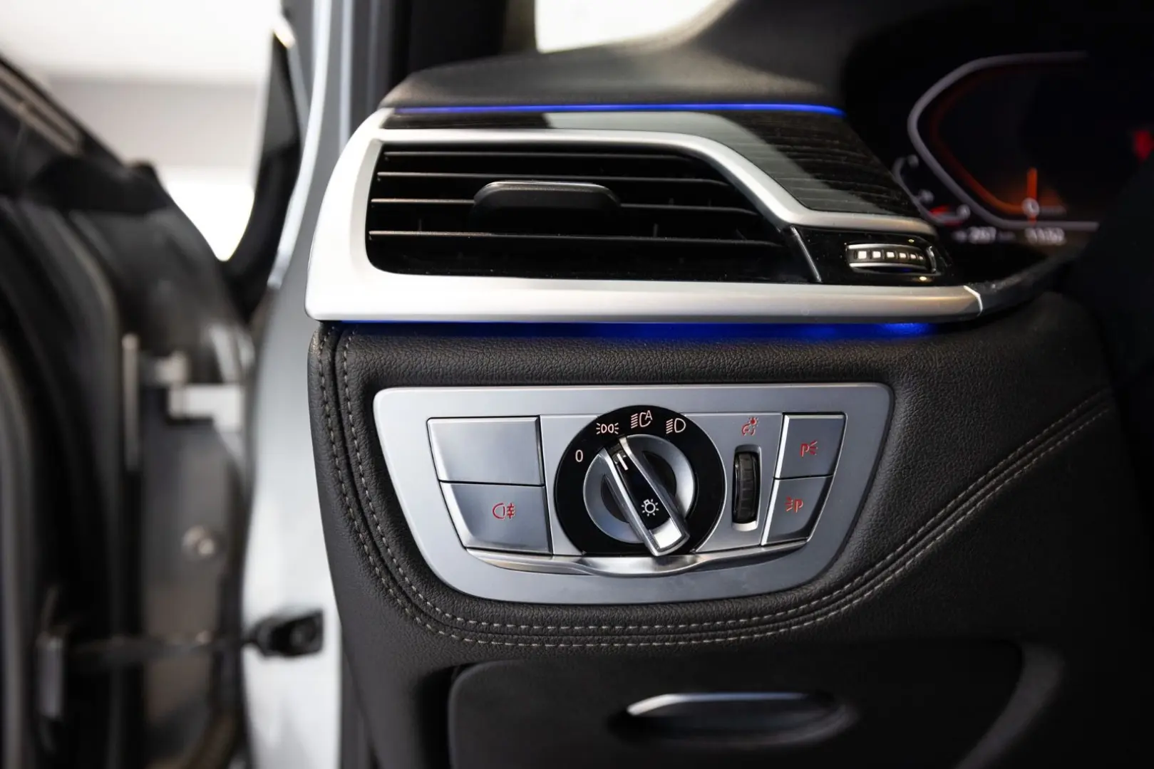 740Li xDrive M Paket Ceramik S.Close Panorama