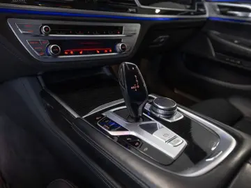 740Li xDrive M Paket Ceramik S.Close Panorama