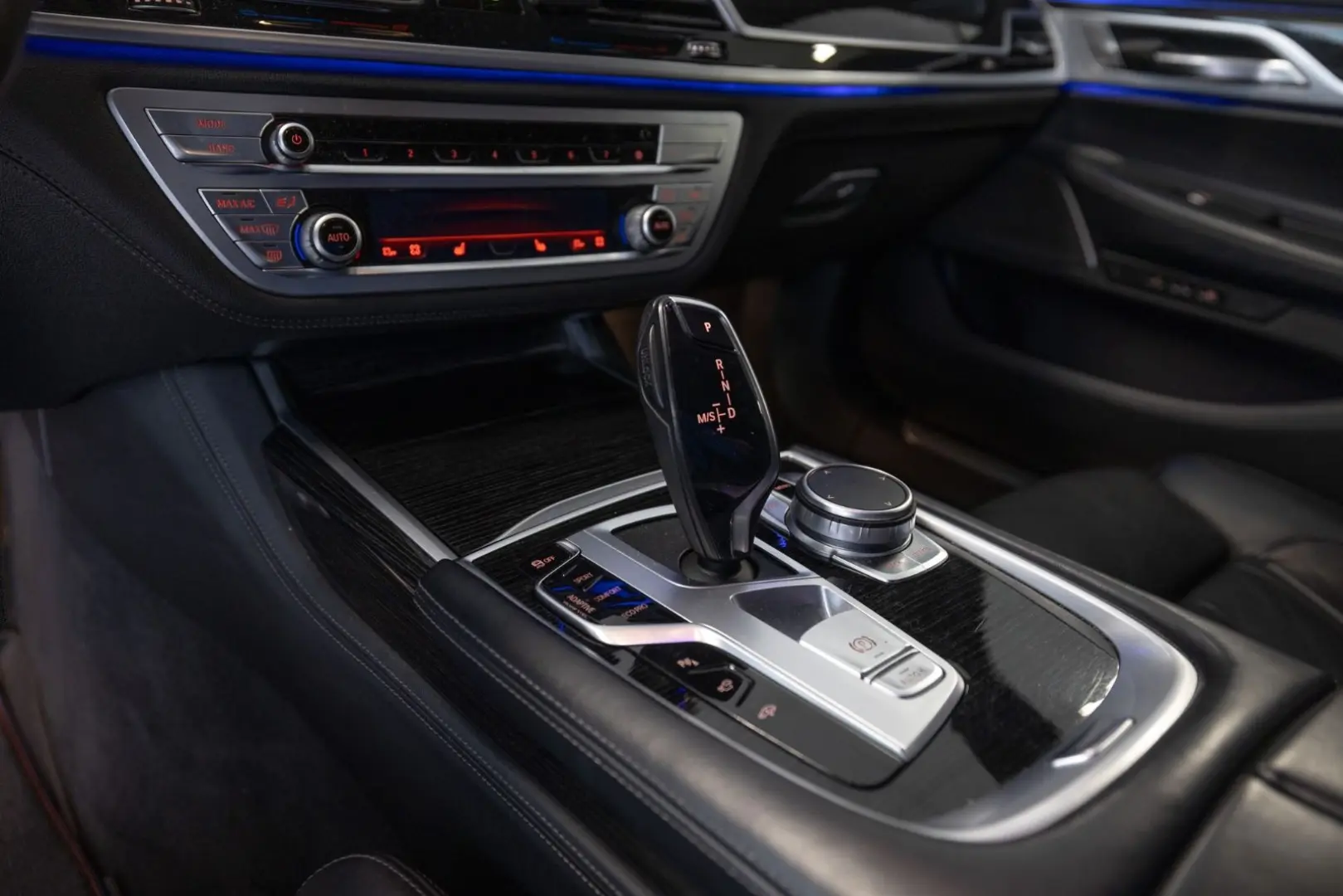 740Li xDrive M Paket Ceramik S.Close Panorama