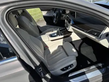 BMW 745 e L xDrive Executive Lounge/Laser