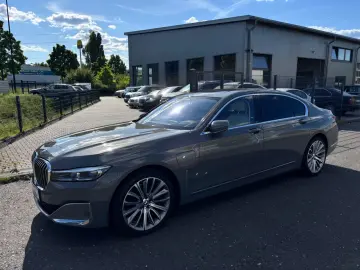 BMW 745 e L xDrive Executive Lounge Laser