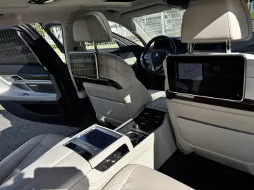 BMW 745 e L xDrive Executive Lounge/Laser