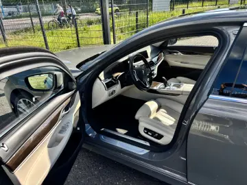 BMW 745 e L xDrive Executive Lounge/Laser