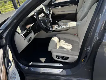 BMW 745 e L xDrive Executive Lounge/Laser