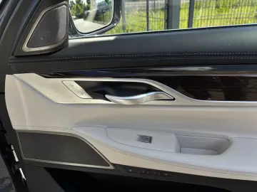BMW 745 e L xDrive Executive Lounge/Laser