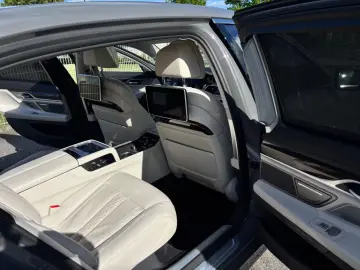 BMW 745 e L xDrive Executive Lounge/Laser