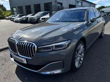 BMW 745 e L xDrive Executive Lounge/Laser