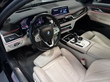 BMW 730 d xDrive Schiebedach Massage