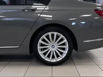 BMW 740 d xDrive *Laser*AHK*GlasSD