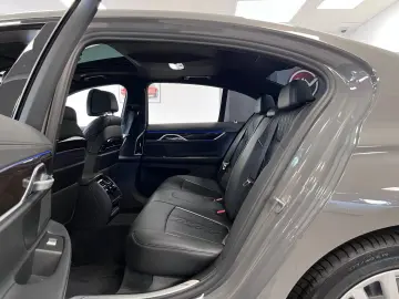 BMW 740 d xDrive *Laser*AHK*GlasSD