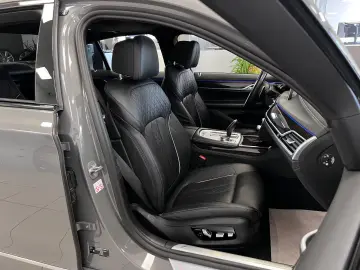 BMW 740 d xDrive *Laser*AHK*GlasSD