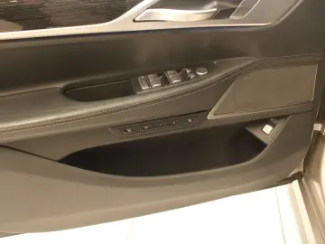BMW 745 e Limousine Gestiksteuerung