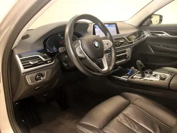 BMW 745 e Limousine Gestiksteuerung