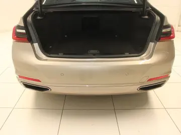 BMW 745 e Limousine Gestiksteuerung