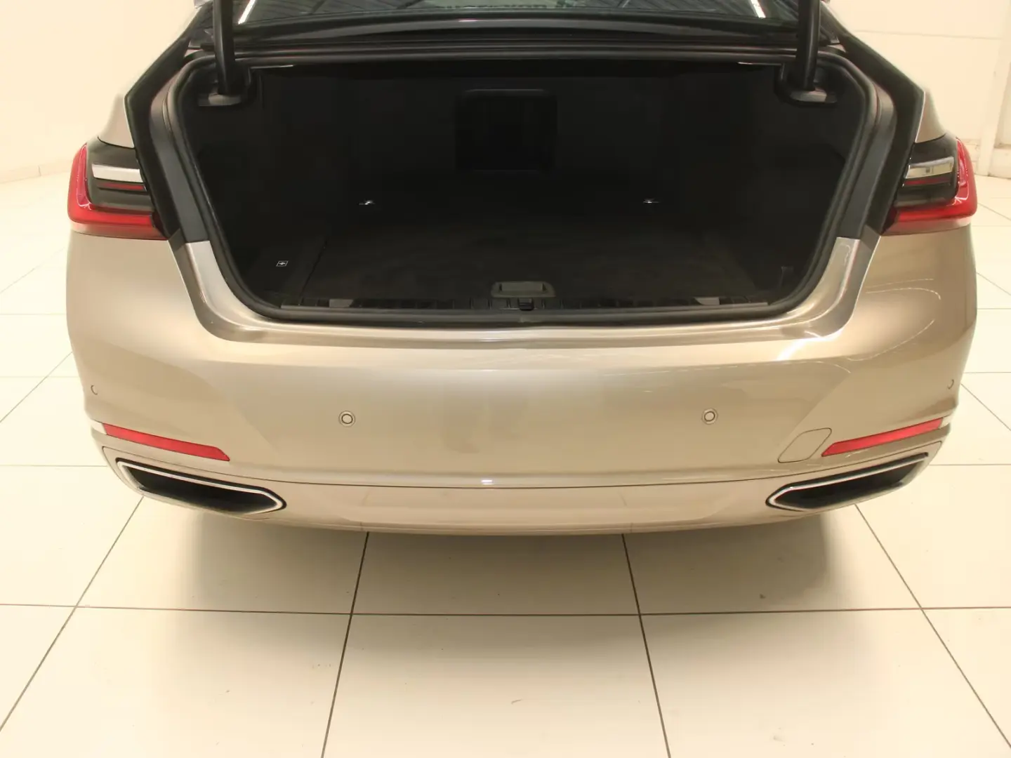 BMW 745 e Limousine Gestiksteuerung