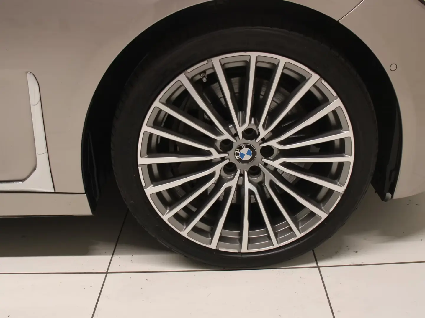BMW 745 e Limousine Gestiksteuerung