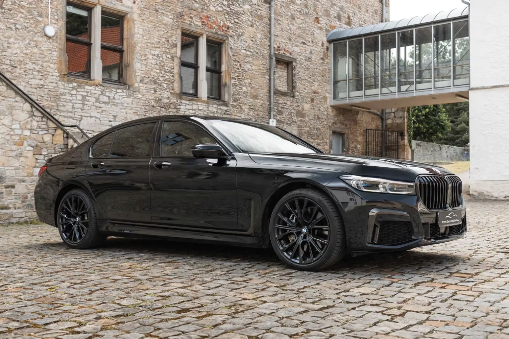 BMW 745 e M SPORT H&K LASER MASSAGE