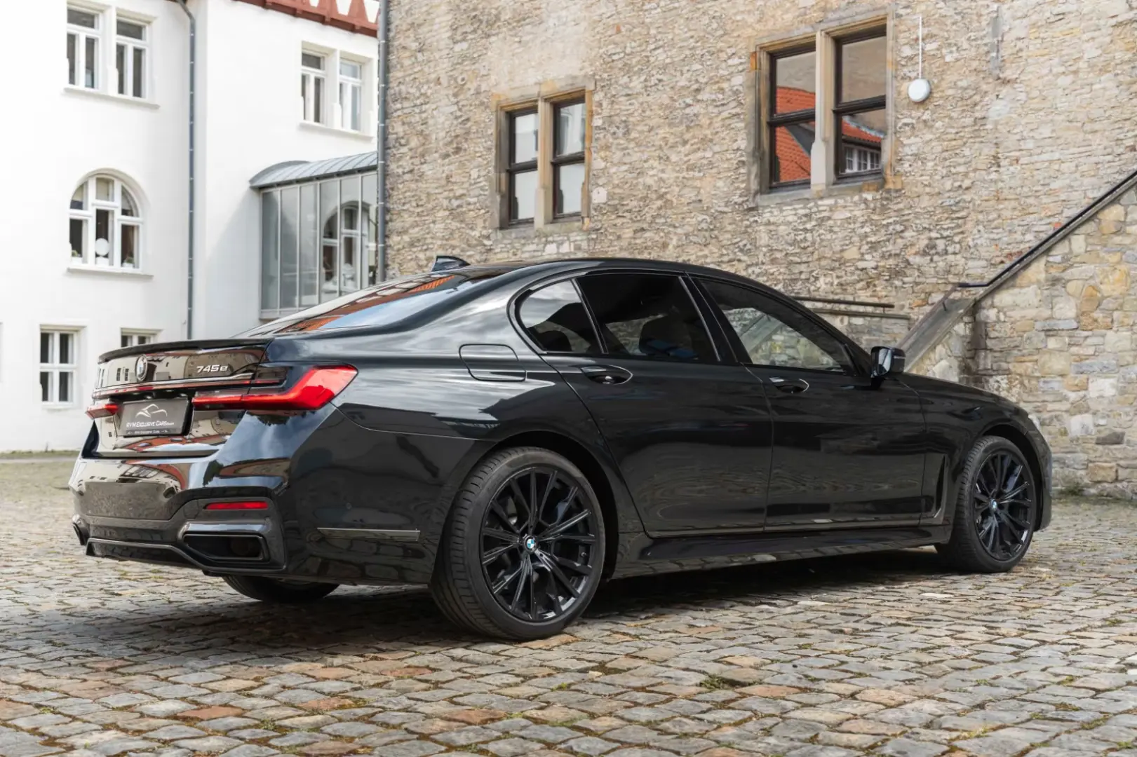 BMW 745 e M SPORT H&K LASER MASSAGE