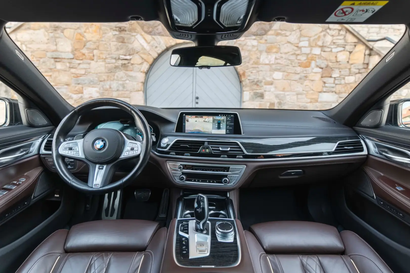 BMW 745 e M SPORT H&K LASER MASSAGE