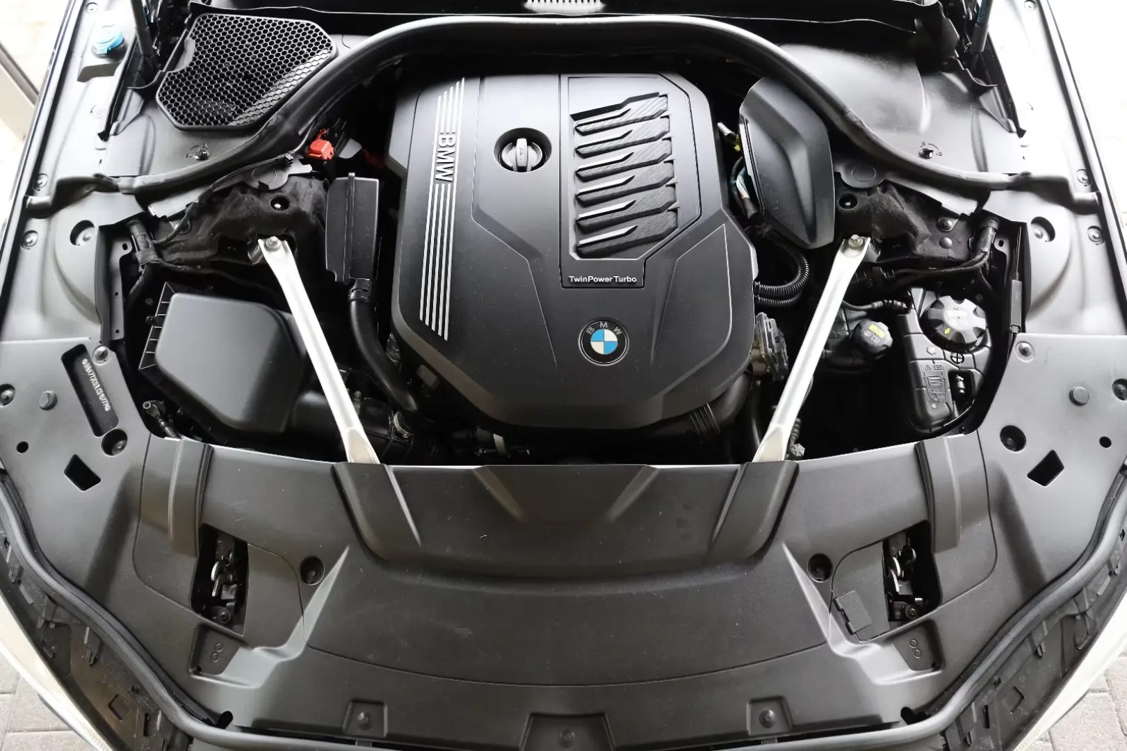 BMW 740 Li/360*/PANO/MASSAGE/AIRMATIC/