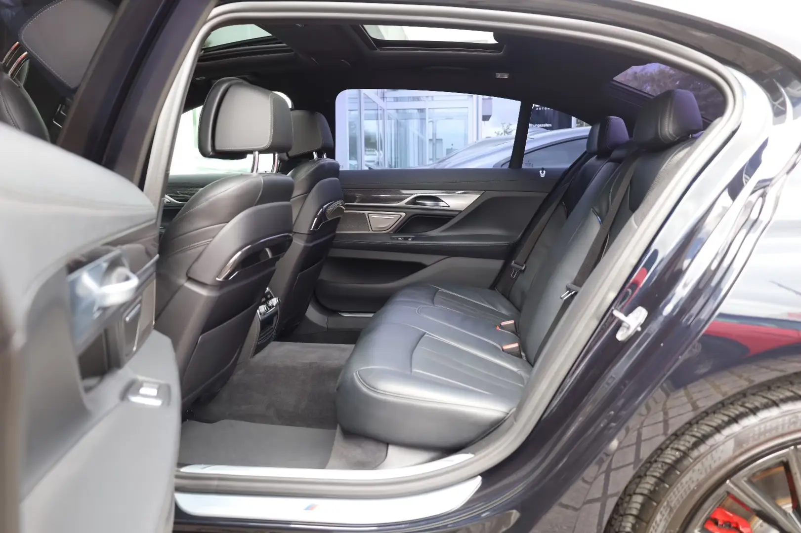 BMW 740 Li/360*/PANO/MASSAGE/AIRMATIC/