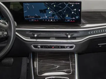 X5 xDrive50e 8 Fach DA+PA+Massage H/K Aktive Sit
