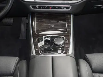 X5 xDrive50e 8 Fach DA+PA+Massage H/K Aktive Sit