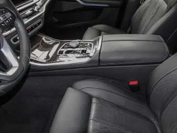 X5 xDrive50e 8 Fach DA+PA+Massage H/K Aktive Sit