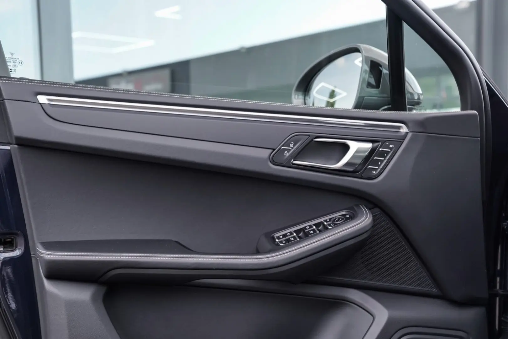 Macan T Pano-Leder-PDLS+AHK-21