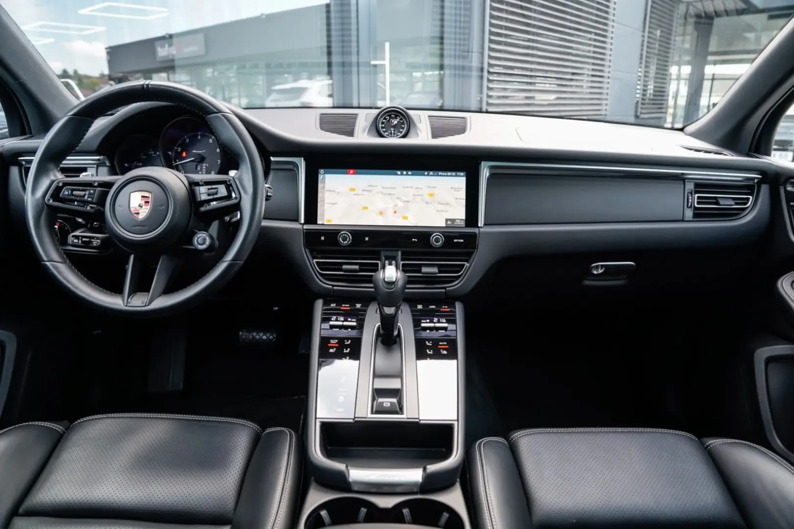 Macan T Pano-Leder-PDLS+AHK-21