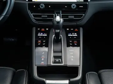 Macan T Pano-Leder-PDLS+AHK-21