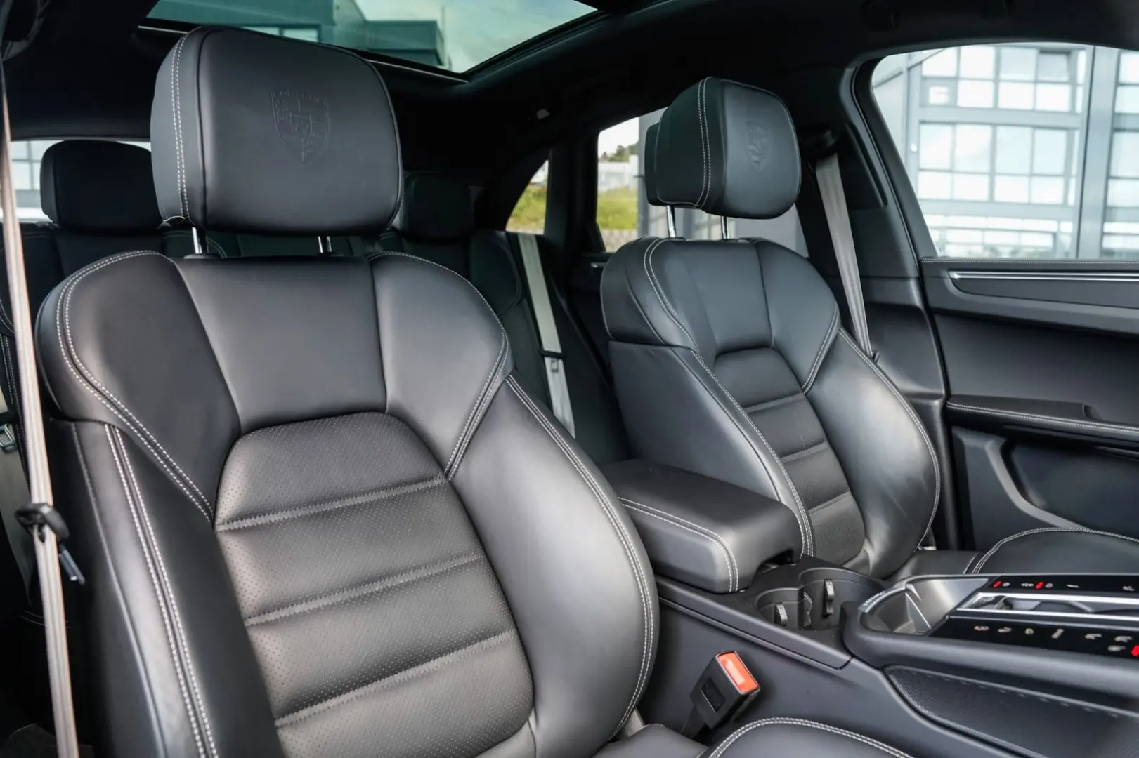 Macan T Pano-Leder-PDLS+AHK-21