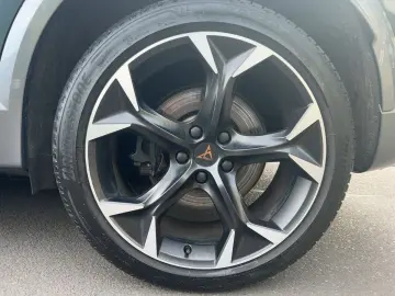 Formentor VZ 1.4 e-HYBRID DSG Pano Navi LED SHZ