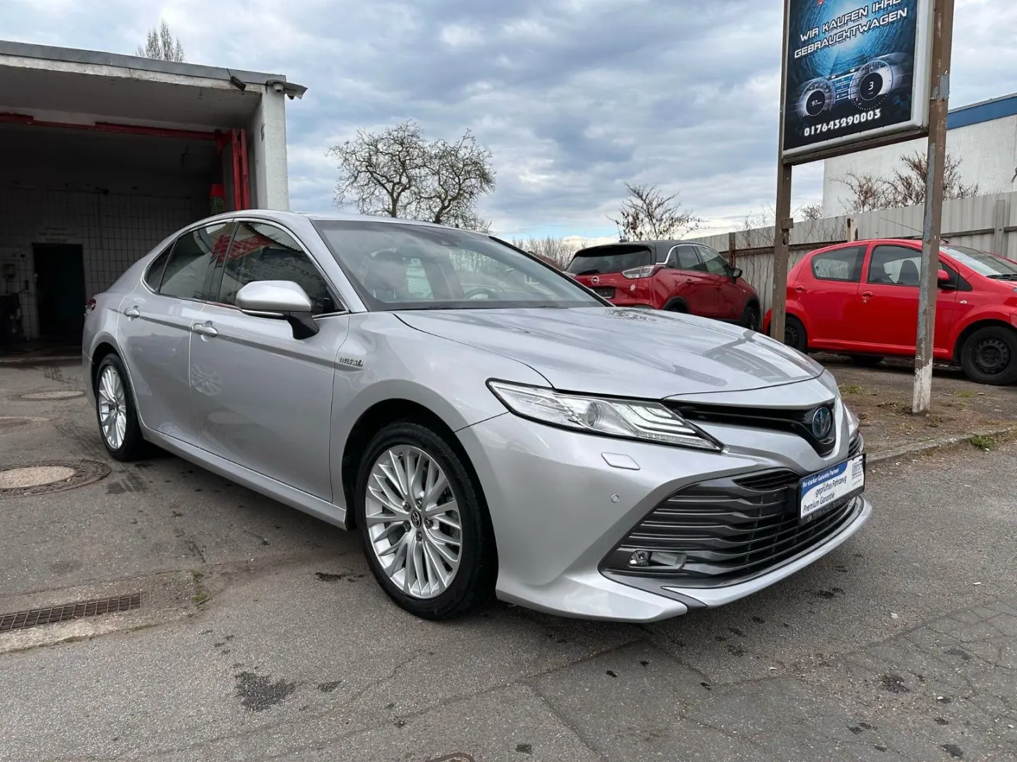 Camry Hybrid Luxury