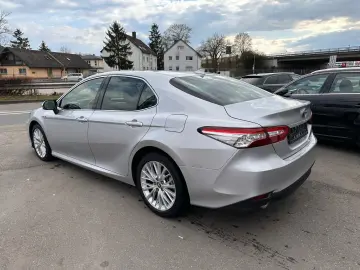 Camry Hybrid Luxury