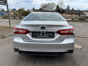Camry Hybrid Luxury