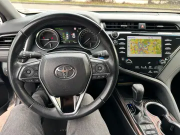 Camry Hybrid Luxury