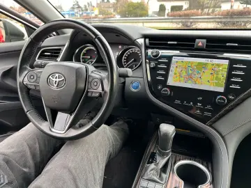 Camry Hybrid Luxury