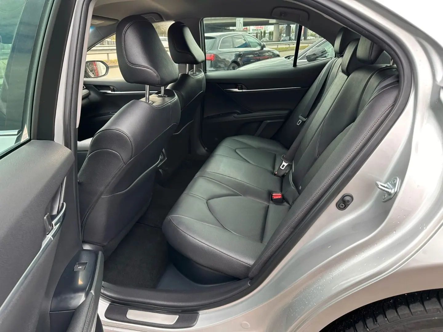 Camry Hybrid Luxury