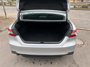 Camry Hybrid Luxury