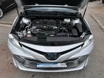 Camry Hybrid Luxury