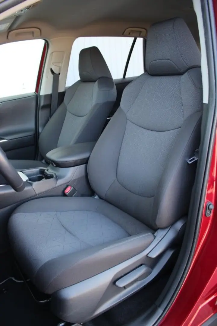 RAV 4 218PS Hybrid Team-D *AHK*Apple CarPlay*