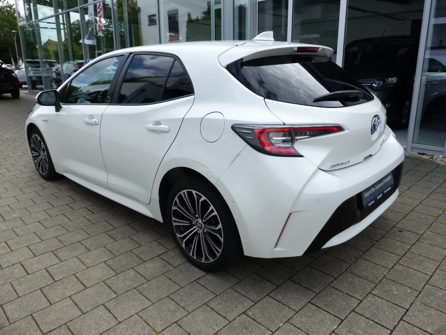 Corolla Hybrid Team D TechPaket SHZ IPA Kamera
