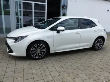 Corolla Hybrid Team D TechPaket SHZ IPA Kamera