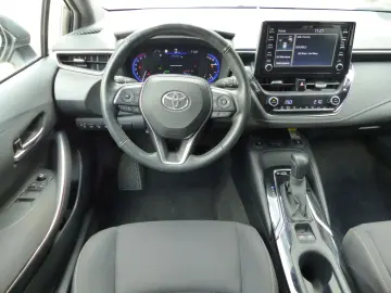 Corolla Hybrid Team D TechPaket SHZ IPA Kamera