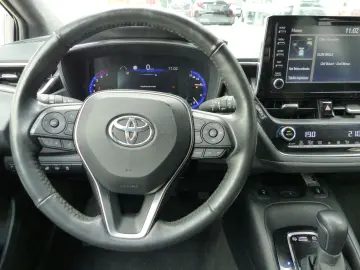 Corolla Hybrid Team D TechPaket SHZ IPA Kamera