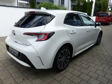 Corolla Hybrid Team D TechPaket SHZ IPA Kamera