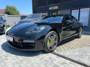 Porsche Panamera 4 E-Hybrid